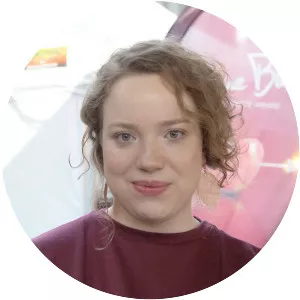 Julia Jendroßek - Actress