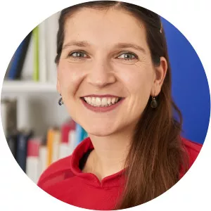 Julia Langbein - Author