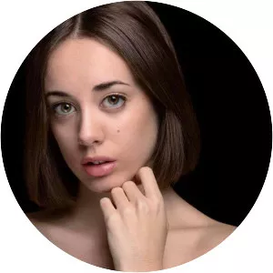 Júlia Molins - Actress