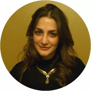 Julia Paoli - Author