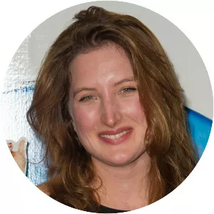 Julia Piaton - French actress