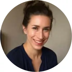 Julia Sarcone-Roach photograph