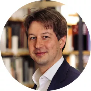 Julian Junk - Author