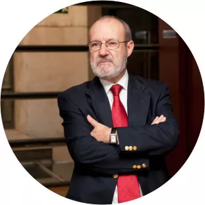 Julián Martín Abad