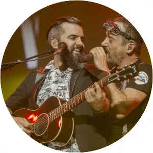 Julián Saldarriaga - Singer