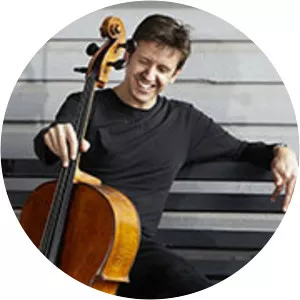 Julian Smiles - Musical artist