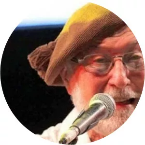 Julián Zini - Musical artist