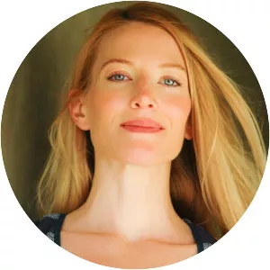 Julianna Robinson - Actor