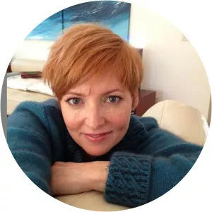 Julie Ann Cairns - Author