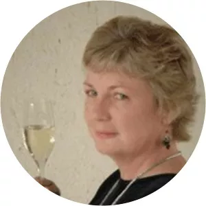 Julie Arkell - Author