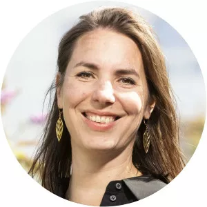 Julie Laernoes - Politician