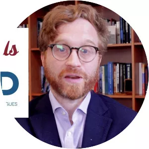 Julien BarnesDacey - Author