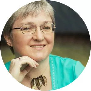 Juliet E. McKenna - Author