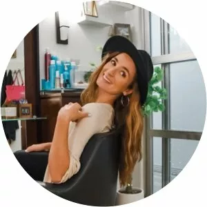 Juliette James - Actor