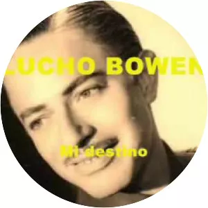 Julio César Villafuerte - Singer