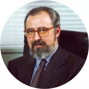 Julio Gil Pecharromán