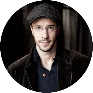 Júlio Resende - Artist