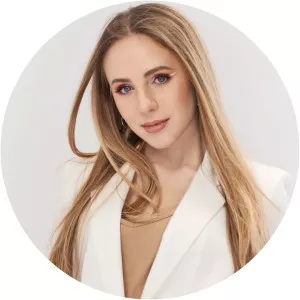 Julka Bińczyk - Musical artist