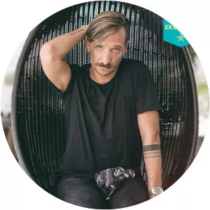 Junior Pappa - Musical artist