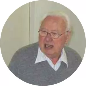 Jürgen Elsner - German author