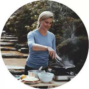 Justine's Flavours of Fuji - TV program