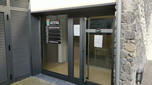 Juzgado de Paz - Registro Civil  - City courthouse in Soto de Ribera, Spain