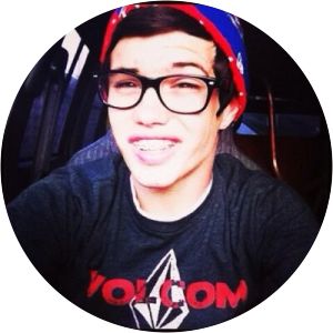 Kaden Stokes photograph