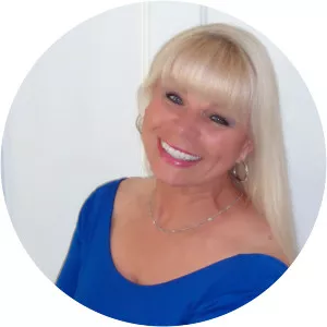 Kadrolsha Ona Carole - Actress