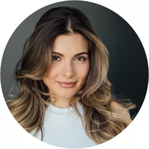 Kalinka Petrie - Actress