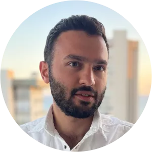 Kamyar Azizzadenesheli