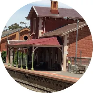 Kangaroo Flat railway station
