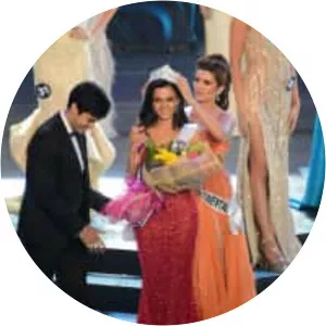 Karen Gallman - Filipino-Australian model