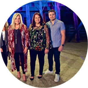 Karen Peck and New River - Musical group