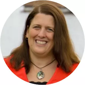 Kari-Lynn Winters - Canadian author