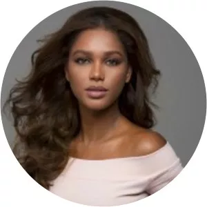 Karina Guerra - Actress