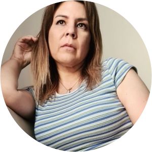 Karina Novoa - Television presenter