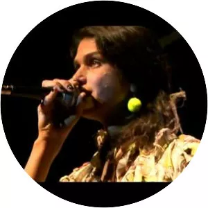 Karina Zeviani - Musical artist