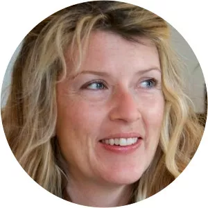 Karine Pelletier - Actress