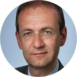 Karl-Nikolaus Peifer - Jurist