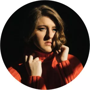 Karlee Metzger - Singer