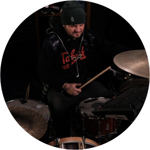 Karol Ludew - Musician