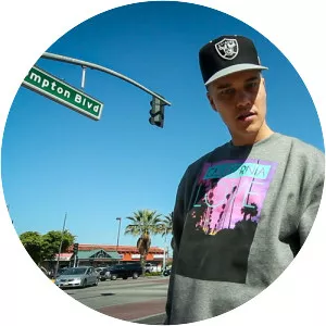 Käsipuoli - Musical artist