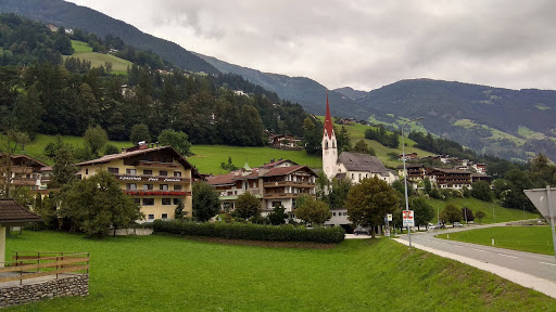 Kath. Pfarramt Hippach - Rectory in Schwendau, Austria