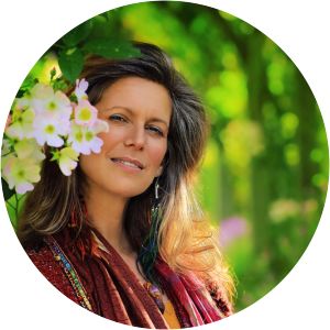 Katz Cowley - Illustrator