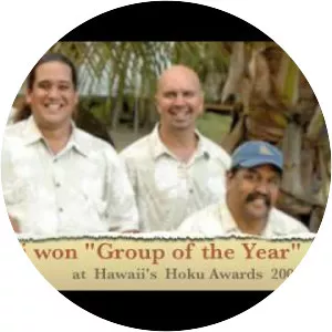 Kaukahi - Musical group