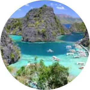 Kayangan Lake
