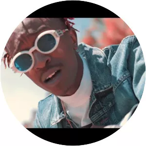 Kaycyy Pluto photograph