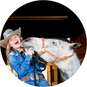 Kayla Earnhardt - Jeffrey Earnhardt's sister