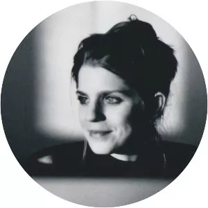 Kayla Emter - Kurgucu