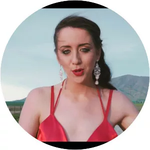 Kaylee Bell - Musical artist